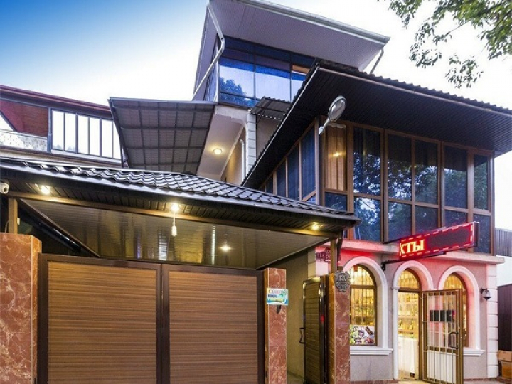 Гостиница "Гагра Лазурная" - Гагра